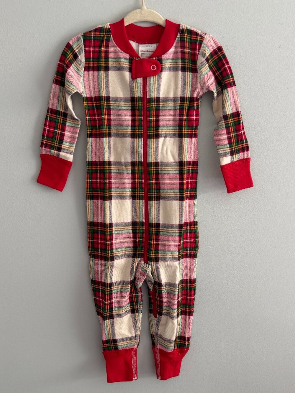 Hanna Andersson Baby Holiday Zip Sleeper in Family Holiday Plaid 12-18M